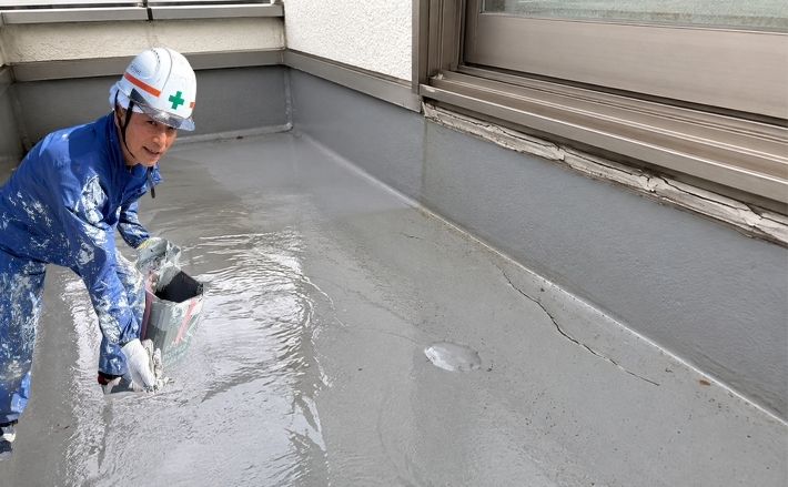 ベランダ防水工事の見積額が変わる理由